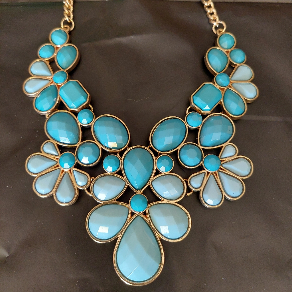 Forever 21 Statement Necklace 10$